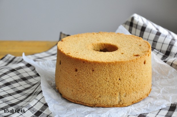 轻润黑糖戚风蛋糕