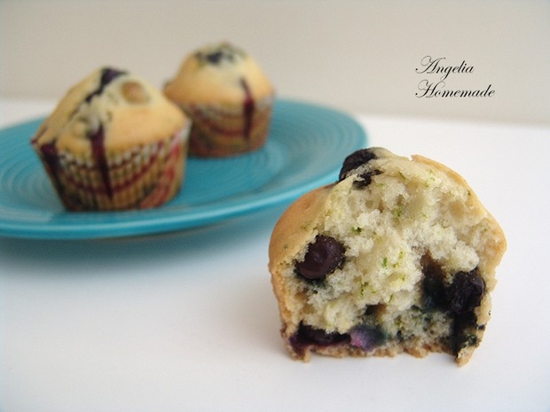 很有爆浆feel的快手蓝莓柠檬蛋糕（低卡纯素）