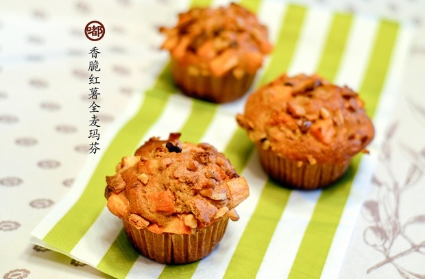 红薯脆饼全麦玛芬蛋糕（Sweet Potato Graham Muffins)
