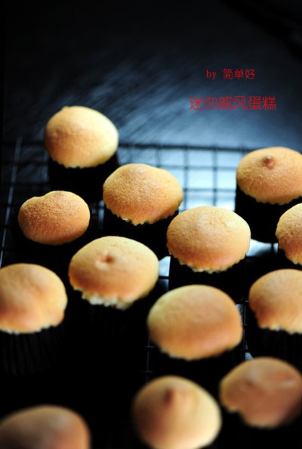 迷你戚风杯子蛋糕