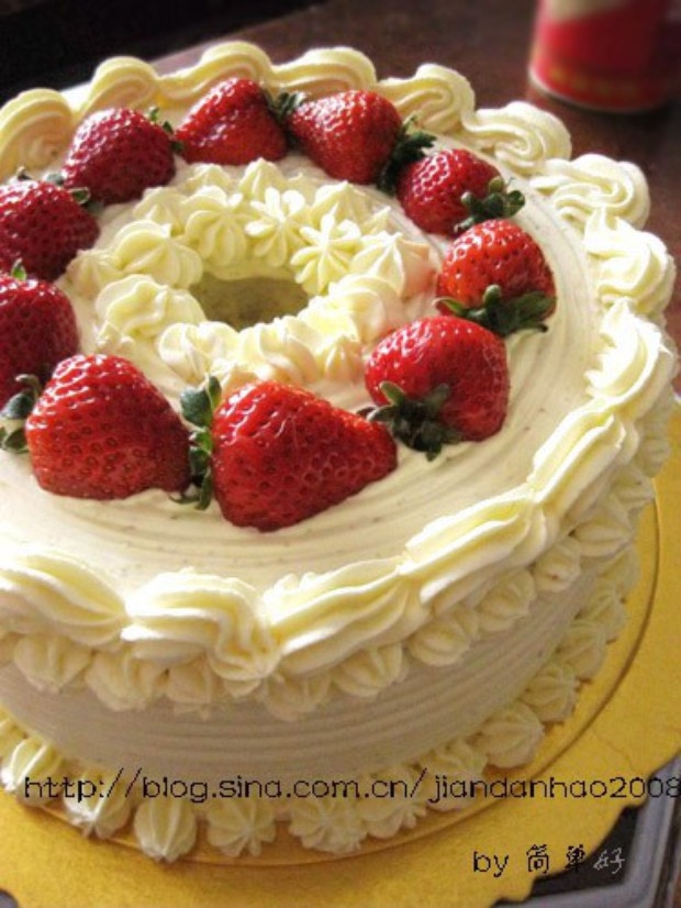 草莓鲜奶油蛋糕