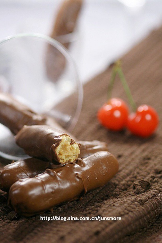 花生酱夹心巧克力棒