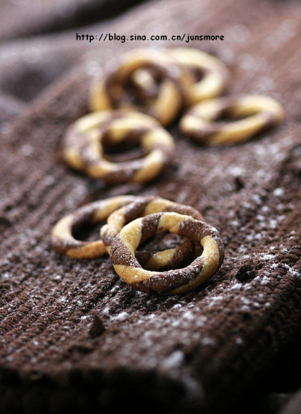 双色黄油圈圈饼