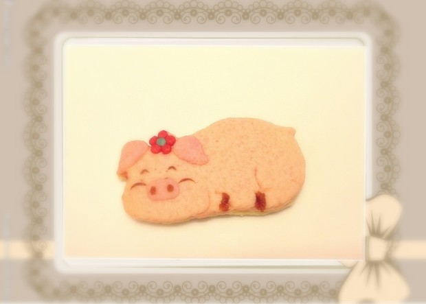 牛奶夹心牛油曲奇萌猪〜 睡猪