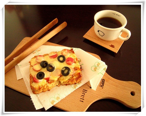 早餐  吐司披萨