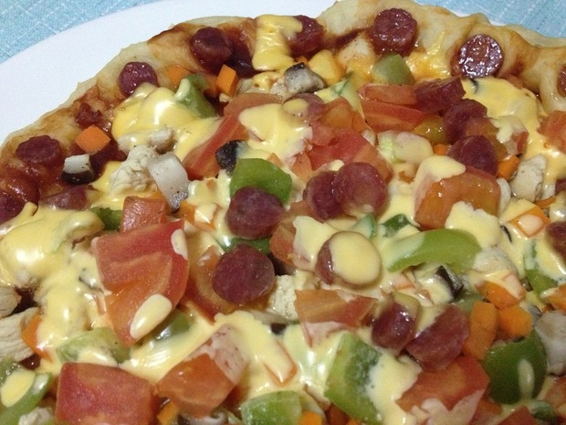 平底锅芝士鸡肉香肠披萨