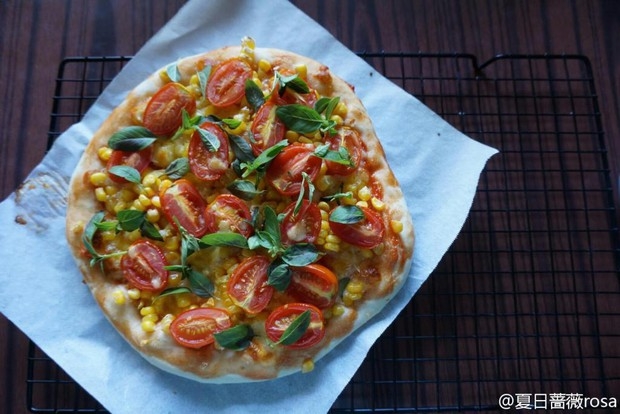 番茄玉米石板披萨