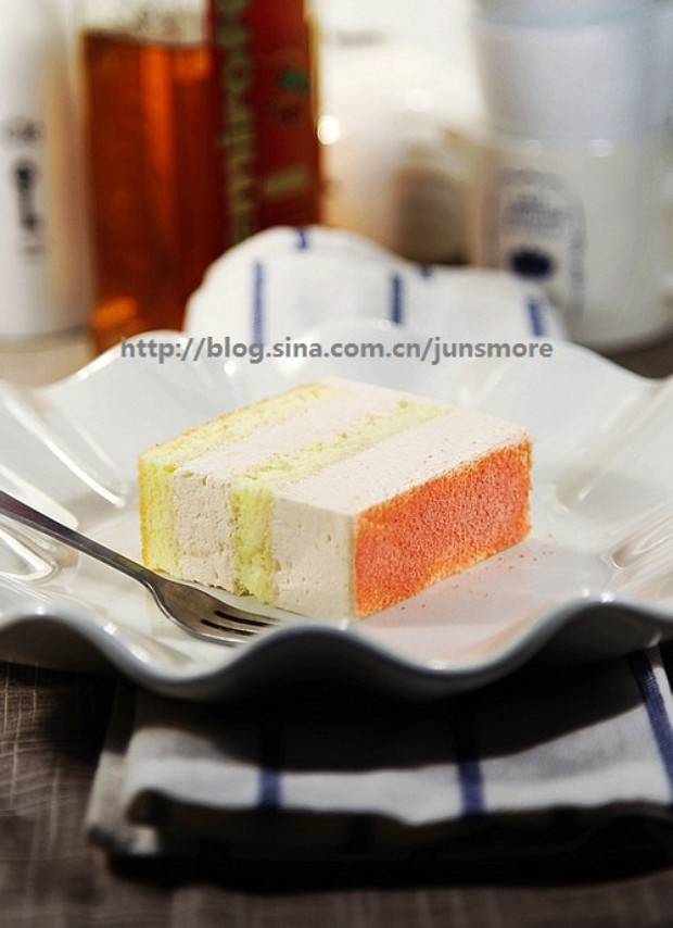 浓情草莓乳酪慕斯