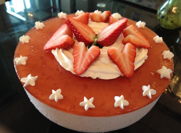 草莓慕斯蛋糕