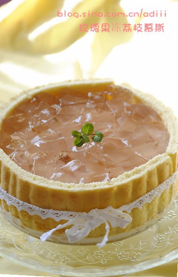 玫瑰果冻荔枝慕斯