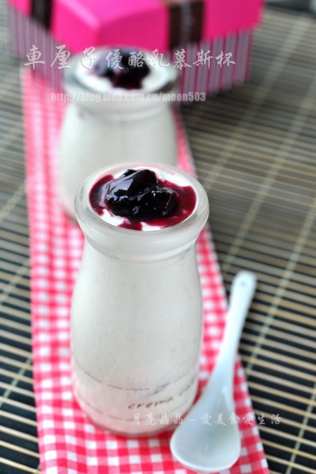 车厘子优酪乳慕斯杯