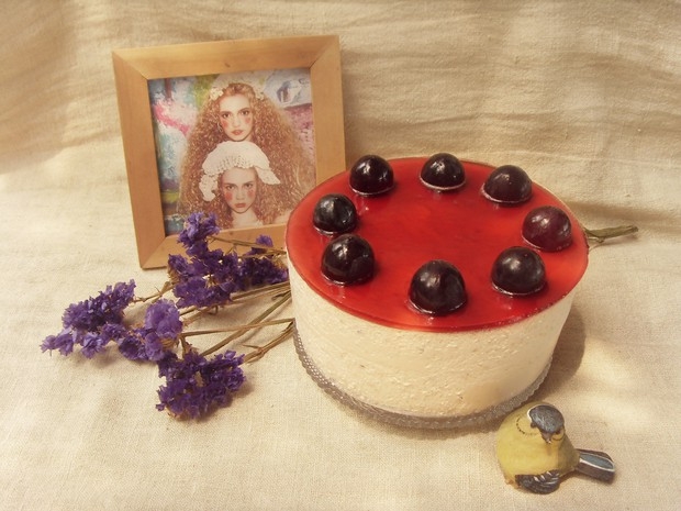 黑加仑慕斯蛋糕