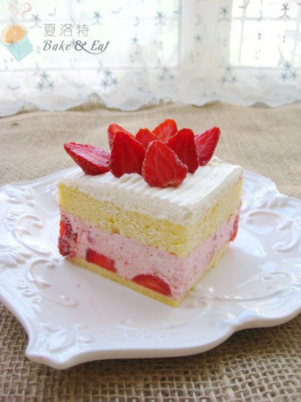 草莓慕斯蛋糕