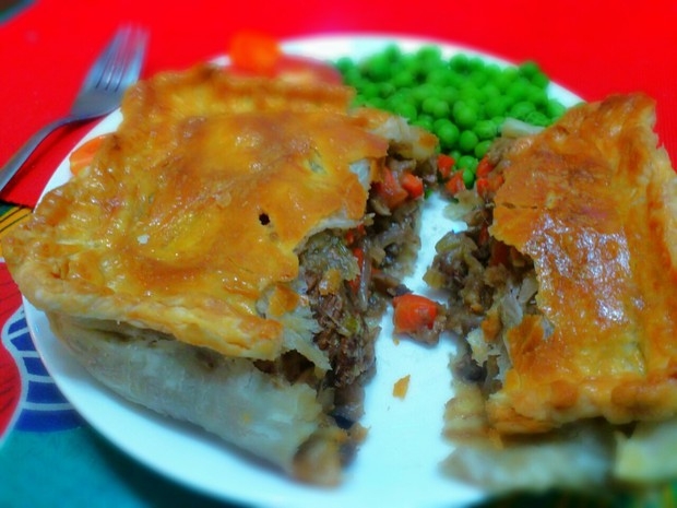 英式牛肉黑啤派 Steak & Guinness pies