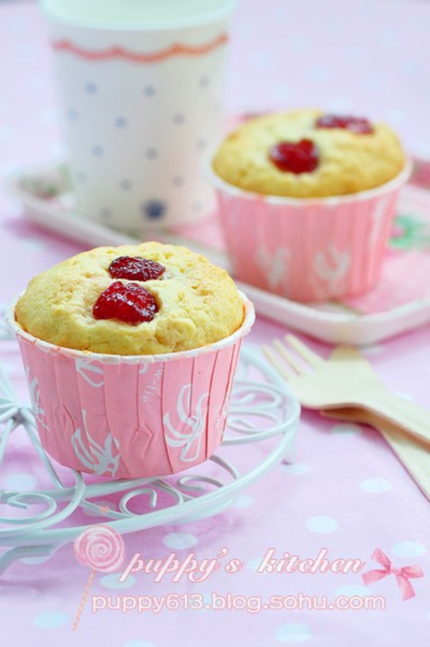 樱桃酸奶小蛋糕