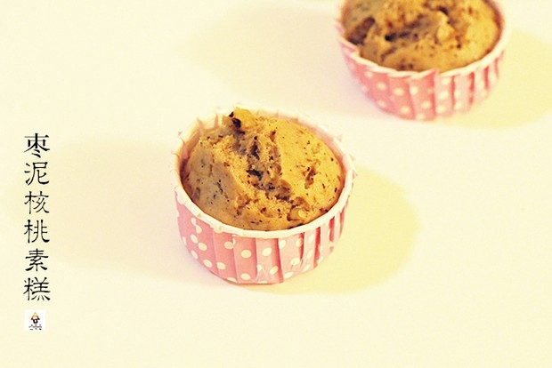 枣泥核桃蒸糕（Steamed Cupcakes with Chinese Dates and Walnuts)