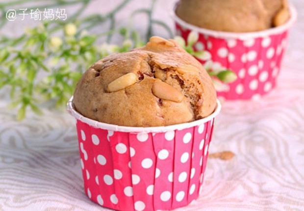 草莓酱松子玛芬