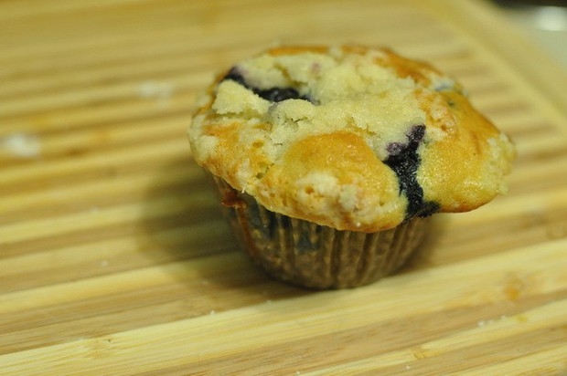 脆粒顶蓝莓麦芬