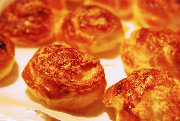 格鲁耶鲁奶酪泡芙 Gruyère Gougères