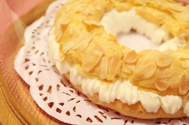 奶油杏仁泡芙环