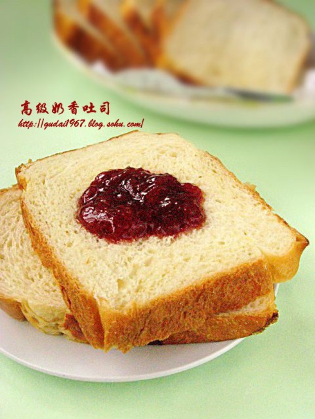 高级奶香吐司