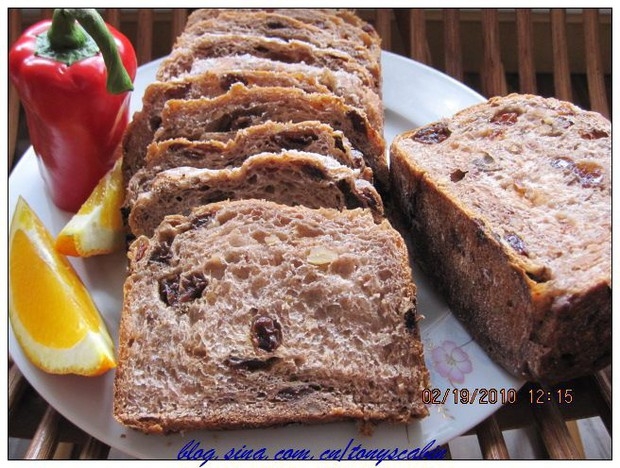 肉桂葡萄干核桃土司