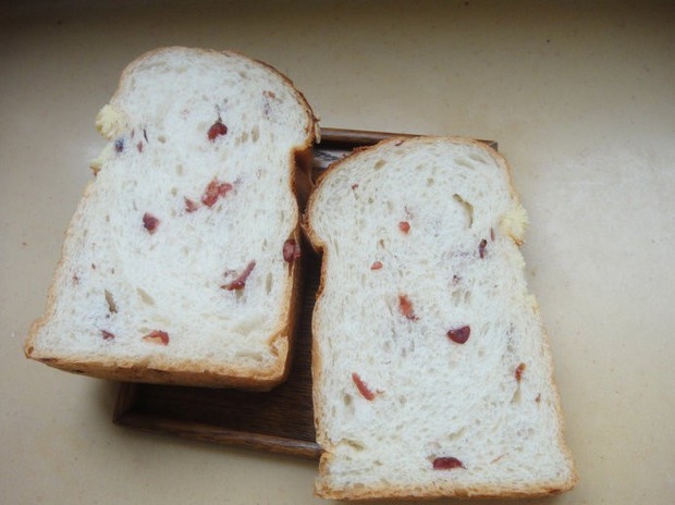 奶香奶酪蔓越莓吐司