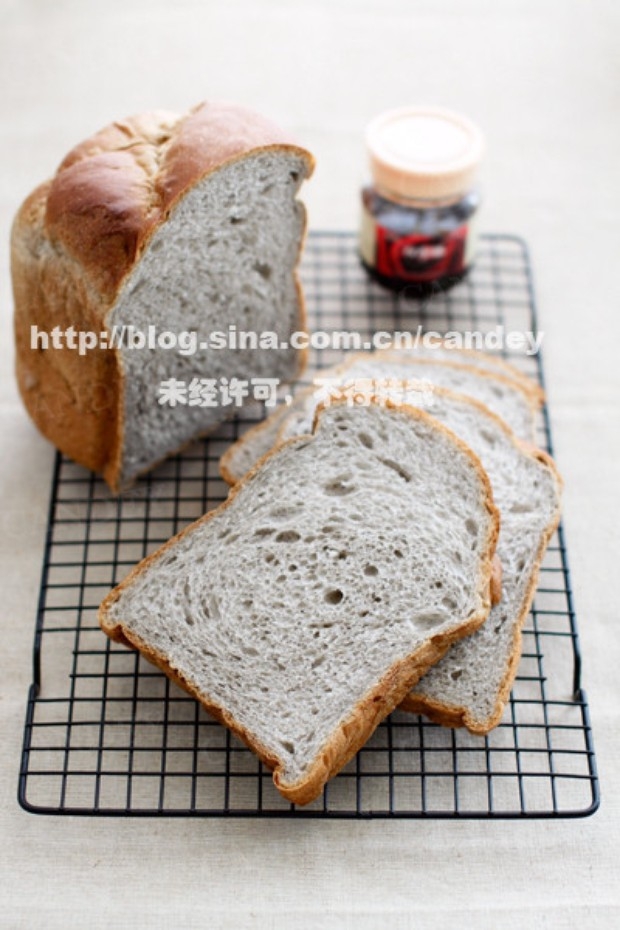 核桃芝麻米糊吐司