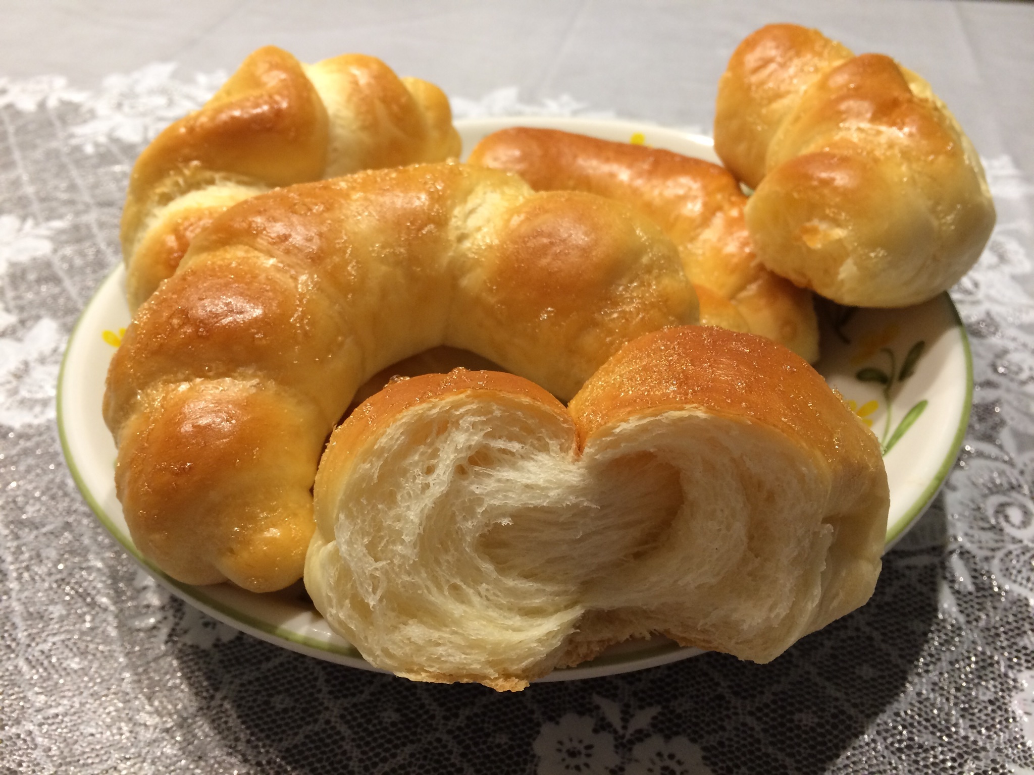 黄油牛角面包