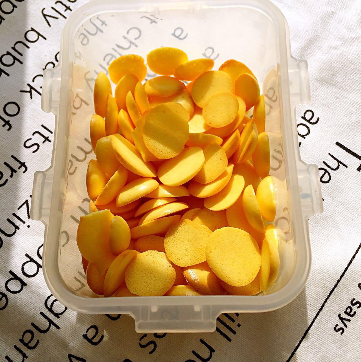 宝宝奶香蛋黄小溶豆