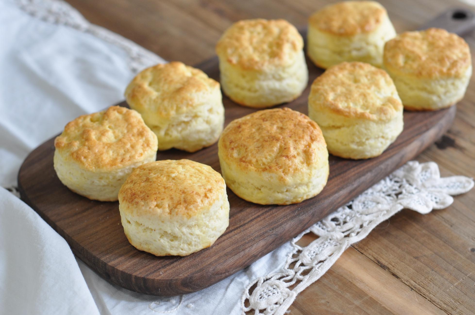 【视频】3分钟 奶油司康Scone(可能是世界上最快手的司康) 消耗淡奶油～