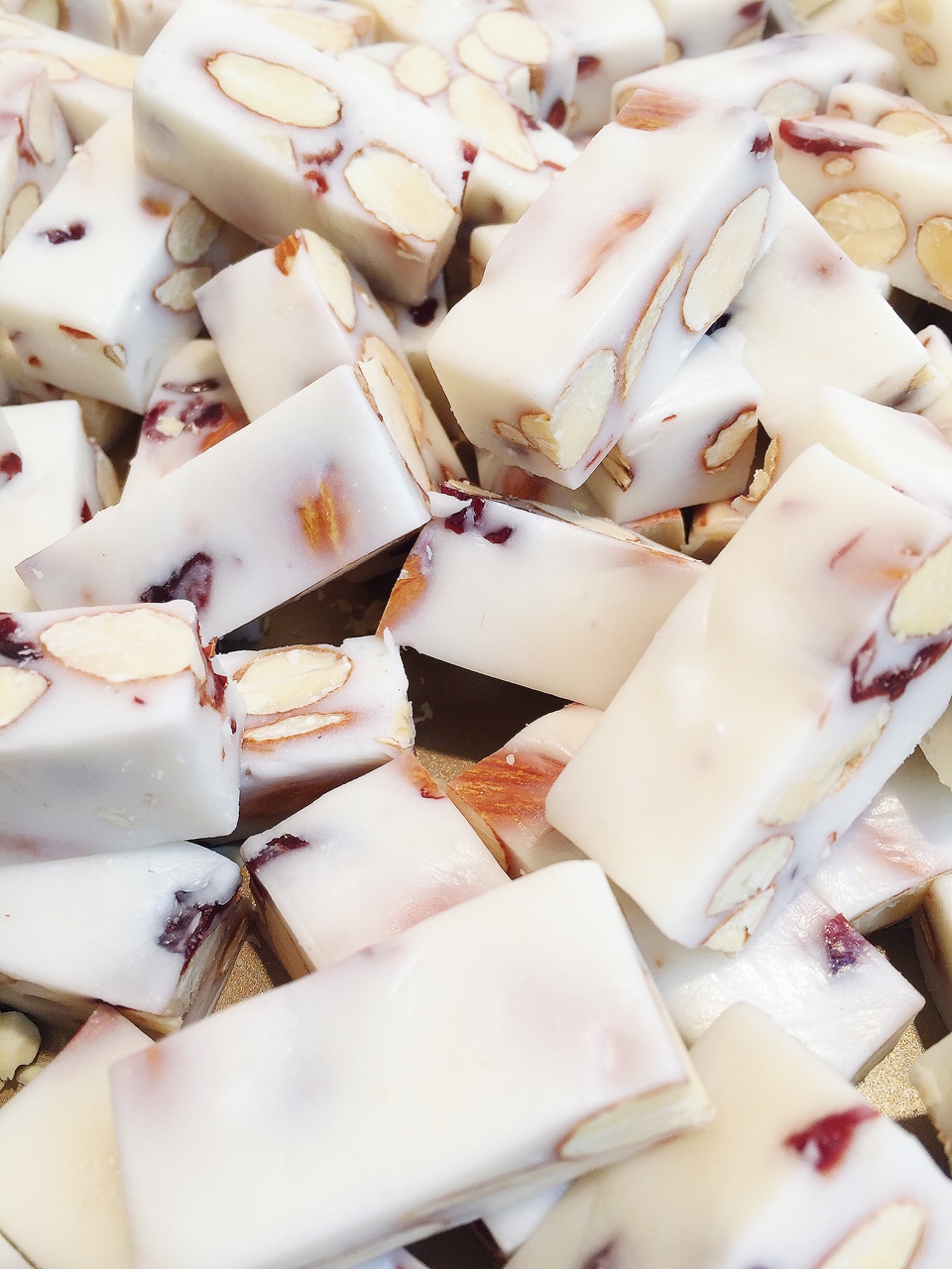 浓郁椰香牛轧糖