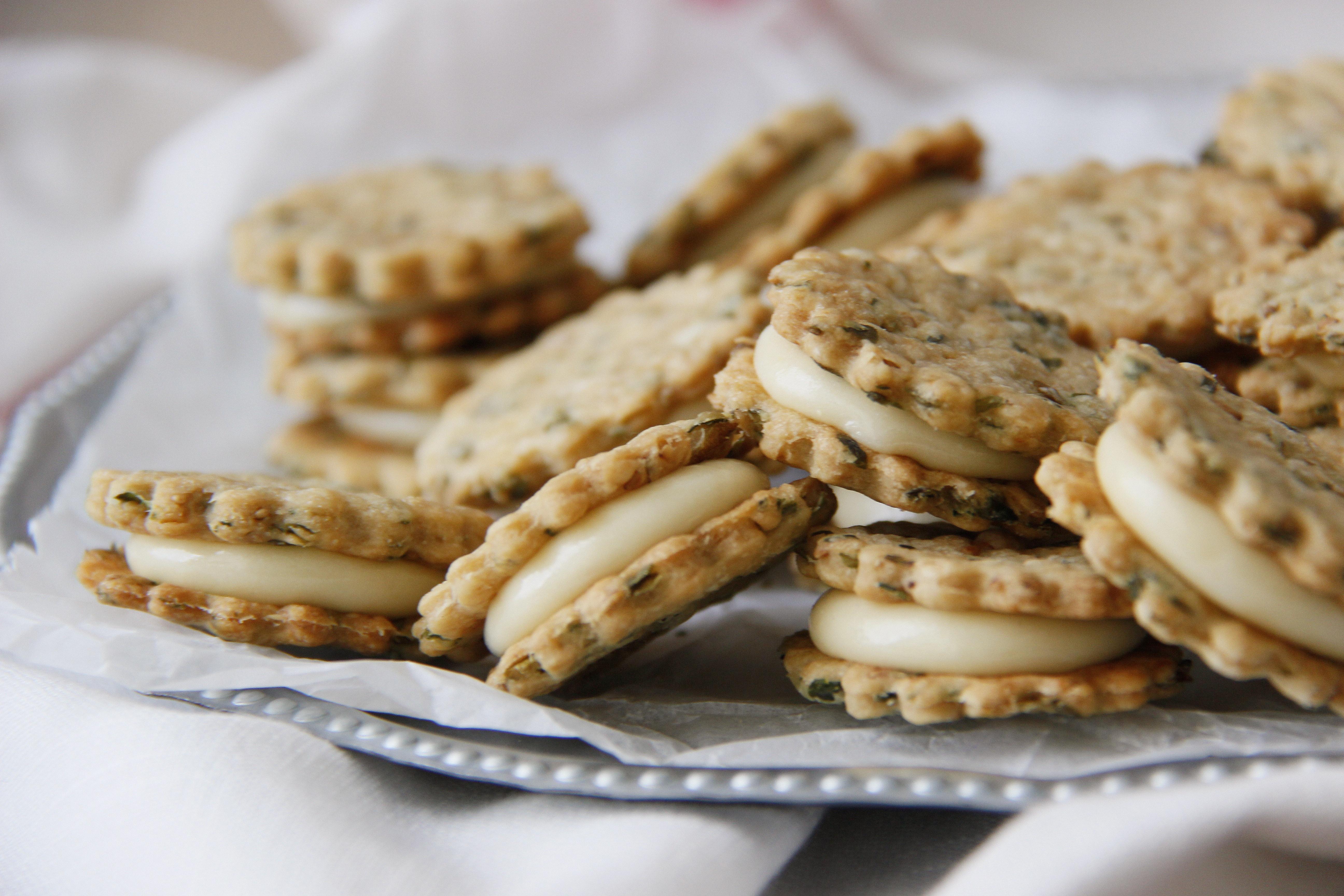 手工牛轧糖夹心苏打饼干